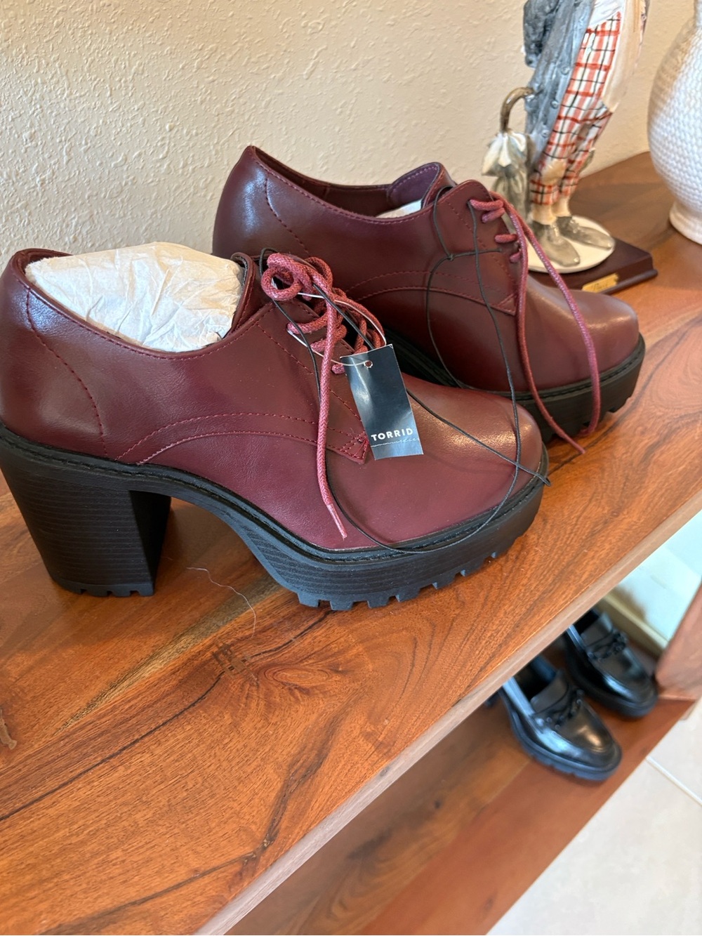 torrid Burgundy Platform Derby Lace-Up Shoes - Picture 7 of 7